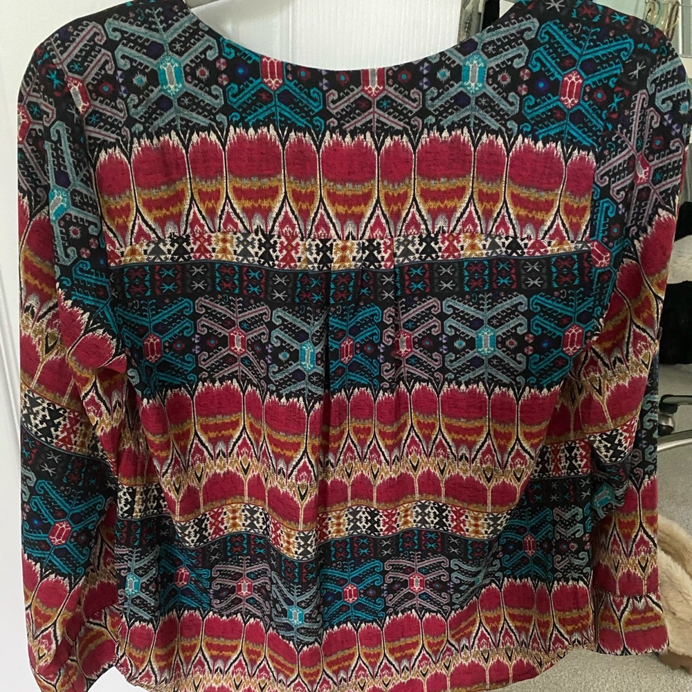 Patterned Blouse - Picture 2 of 3